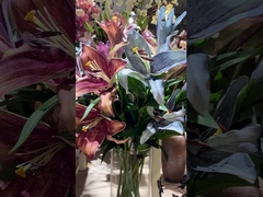 यूरोपीय शैली के रेट्रो सिमुलेशन ग्रेडिएंट रंग स्पर्श लिली गुलदस्ता, घर सजावट सिमुलेशन फूल