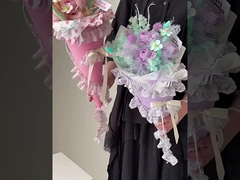 माँ का दिन&520 पिलीटेड फीता