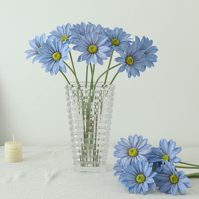 अच्छी कीमत गर्मियों के ख्रिसंथेम के कृत्रिम फूलों से बने तीन टुकड़े नकली रेशम के कपड़े घर में शादी की सजावट के लिए, उच्च अंत महसूस के साथ, तैयार नकली फूल हैं। ऑनलाइन