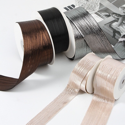 खरीदें DIY हेडवियर हेयर क्लिप्स, कपड़ों और गिफ्ट बॉक्स के लिए गोल्ड और सिल्वर स्ट्रिप्ड हॉट स्टैम्पिंग रिबन, किसी भी अवसर के लिए बिल्कुल सही online manufacture