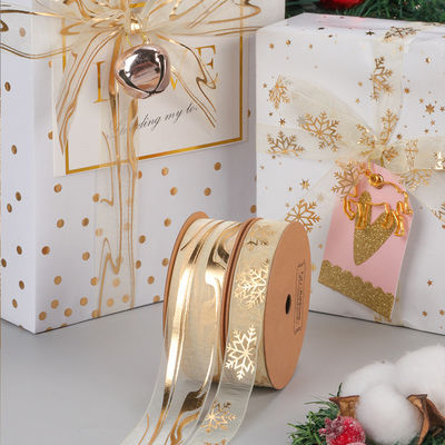 खरीदें वेलेंटाइन डे सजावट स्नो गौज गिफ्ट केक फूल पैकेजिंग रिबन टाई सफेद गिल्डिंग के साथ ऑनलाइन निर्माण