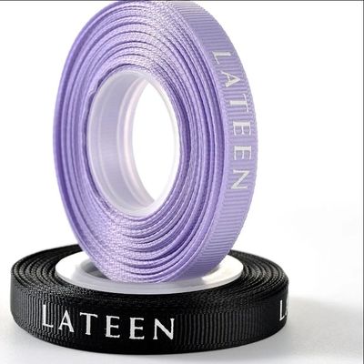 अच्छी कीमत उपहार लपेटने और धनुष बनाने के लिए कस्टम लोगो पॉलिएस्टर रिबन ऑनलाइन