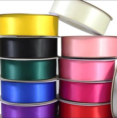 अच्छी कीमत 7X4X1.1 सेमी में पॉलिएस्टर साटन रिबन पैकेज आकार फैशन सामान के लिए ऑनलाइन