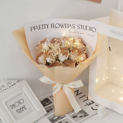 अच्छी कीमत 20 मई को वेलेंटाइन दिवस के लिए पिघले हुए बर्फ नीले गुलाब का एक नया गुलदस्ता ऑनलाइन