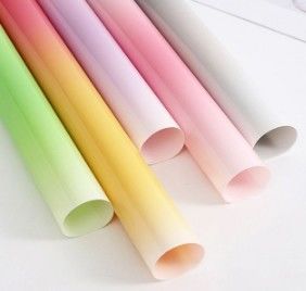 अच्छी कीमत कैंडी ग्लास वाटरप्रूफ फ्लोरल फ्लोरल पैकेजिंग पेपर ऑनलाइन