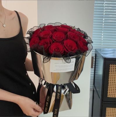 अच्छी कीमत मोटी पानी प्रतिरोधी चांदी पैकेजिंग कागज दर्पण कागज के लिए फैशन और चिंतनशील ऑनलाइन