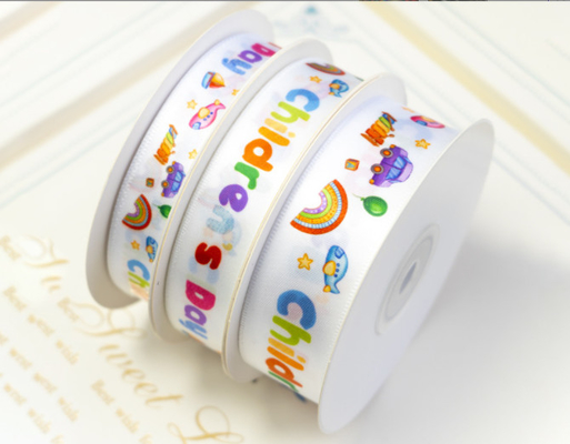 अच्छी कीमत बाल दिवस उपहार बॉक्स स्ट्रैप रिबन DIY हैंडहेल्ड रैपिंग उपयोग उपहार लपेटन के लिए बिल्कुल सही ऑनलाइन